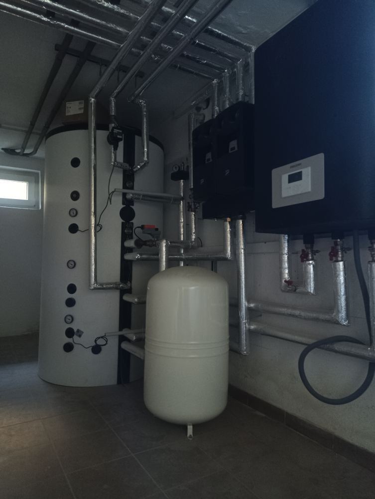 Stiebel Eltron Hydraulikmodul und Hygienepufferspeicher Aalen